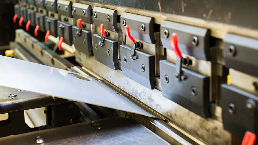 制作钣金加工项目都有哪些基础设备？-乐竟网页版入口-乐竟online(中国)